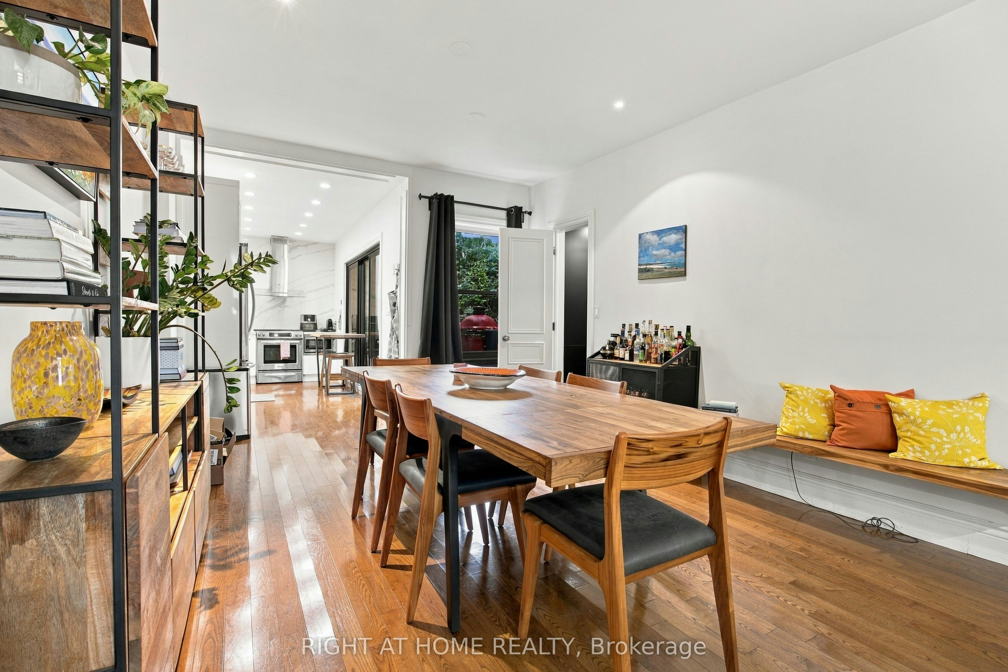 23 New Street, Toronto, ON, M5R 1P7 - 6