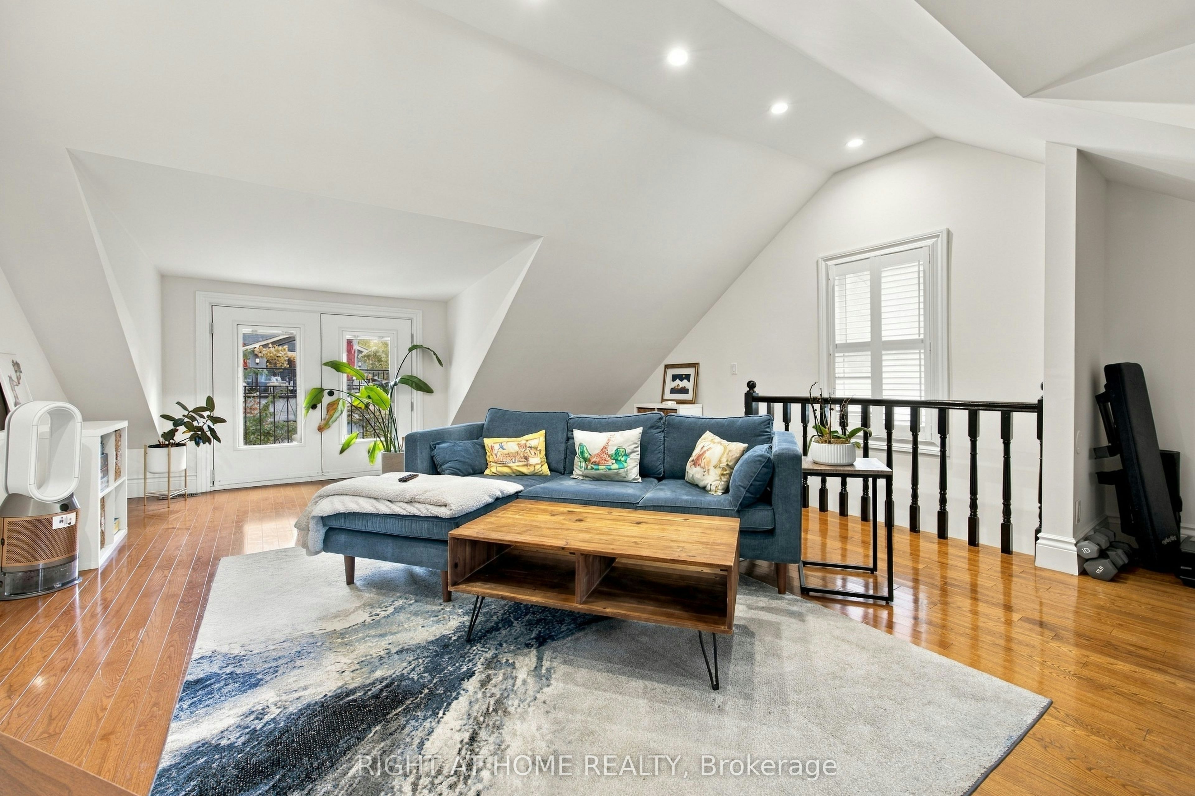 23 New Street, Toronto, ON, M5R 1P7 - 22
