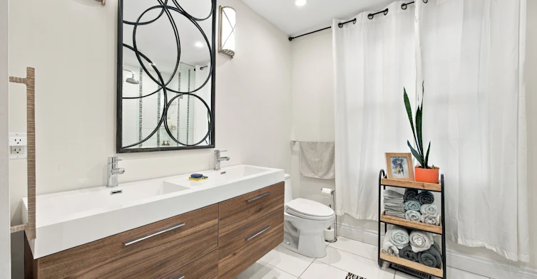 23 New Street, Toronto, ON, M5R 1P7 - 16