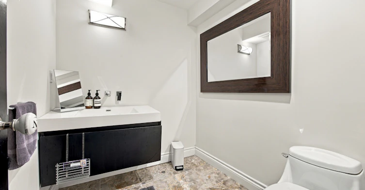 23 New Street, Toronto, ON, M5R 1P7 - 26