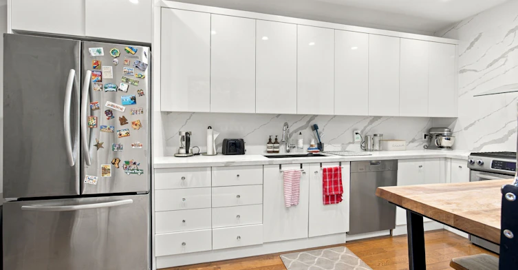 23 New Street, Toronto, ON, M5R 1P7 - 8