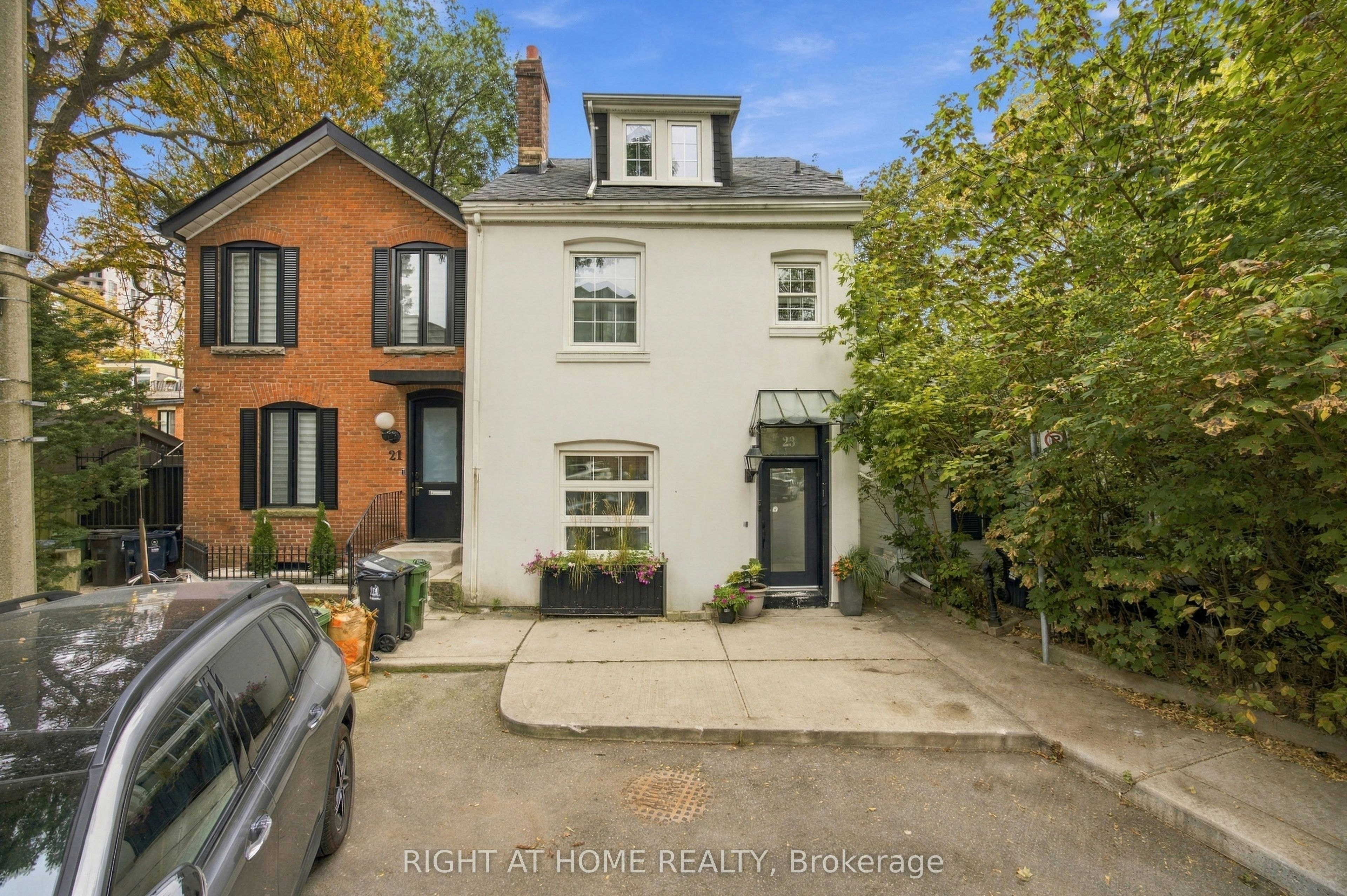 23 New Street, Toronto, ON, M5R 1P7