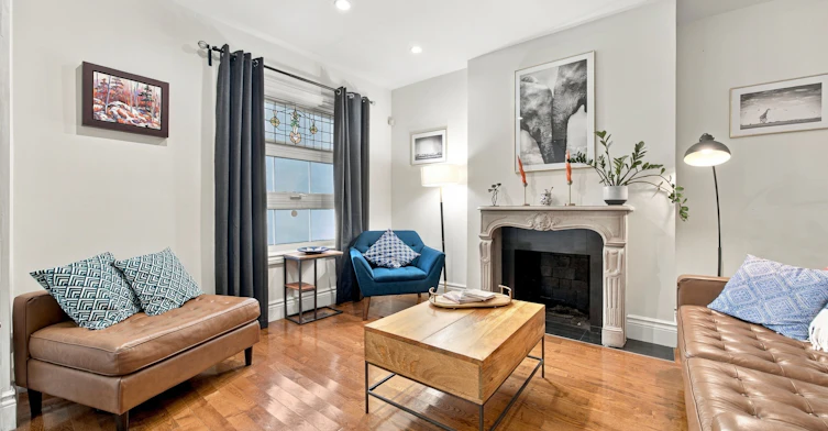 23 New Street, Toronto, ON, M5R 1P7 - 5
