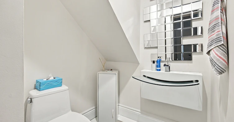 23 New Street, Toronto, ON, M5R 1P7 - 10