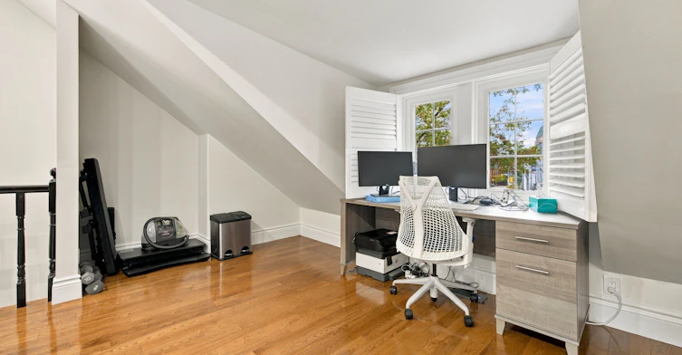 23 New Street, Toronto, ON, M5R 1P7 - 23