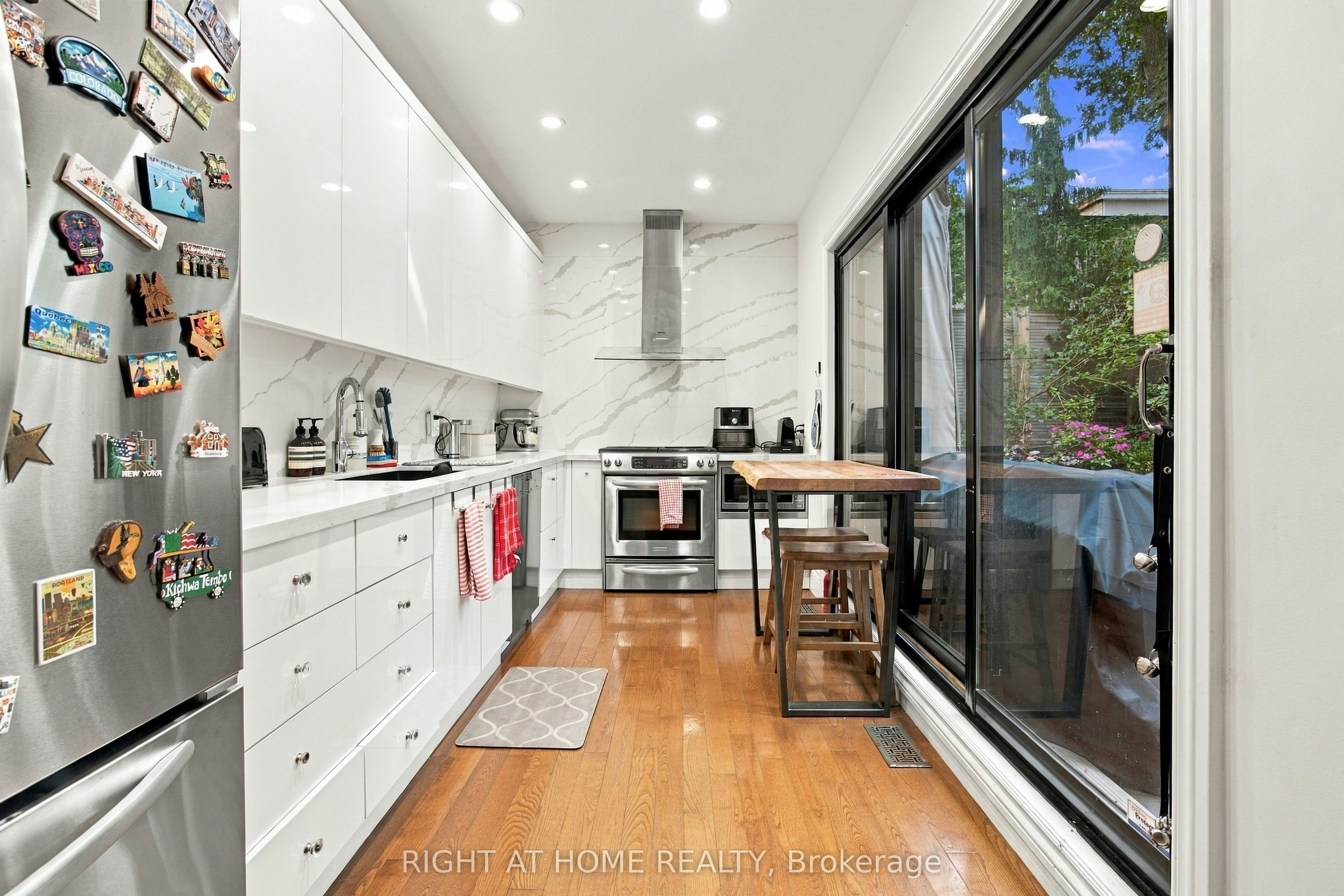 23 New Street, Toronto, ON, M5R 1P7 - 7