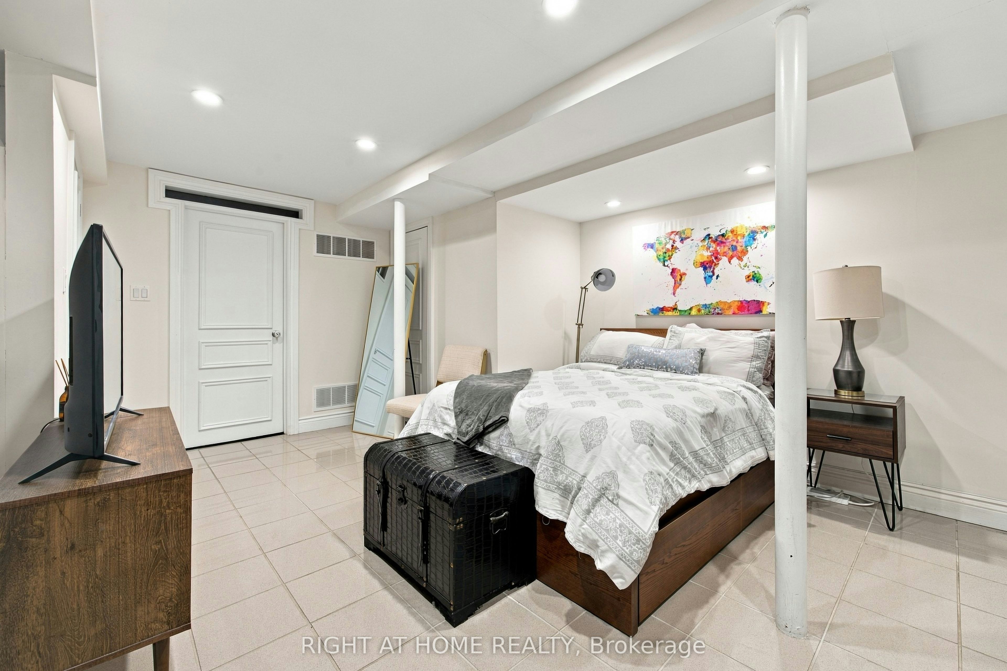 23 New Street, Toronto, ON, M5R 1P7 - 24