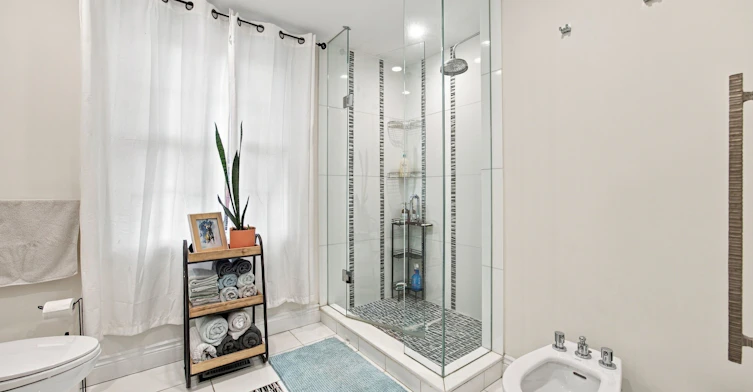 23 New Street, Toronto, ON, M5R 1P7 - 17