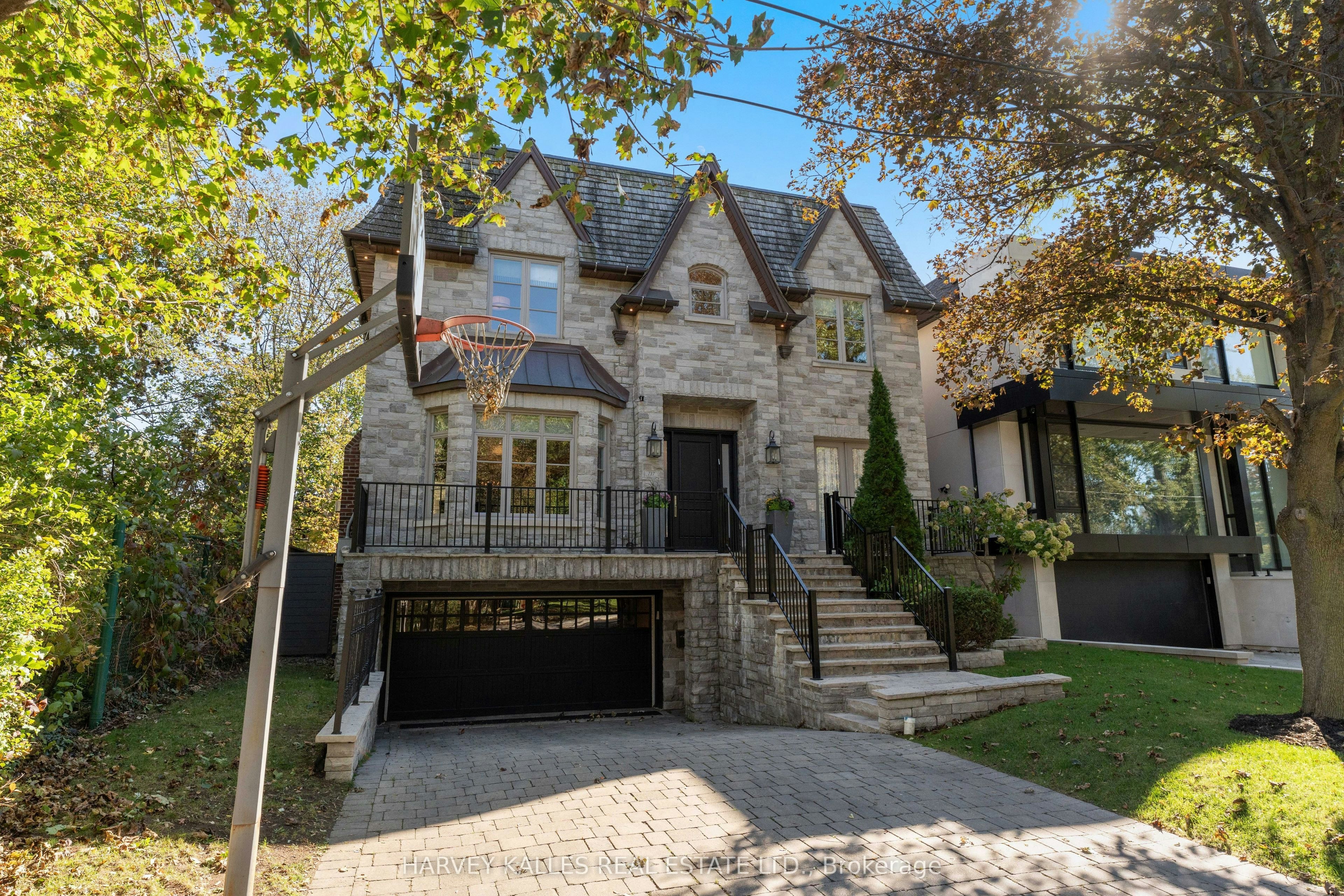 717 Woburn Avenue, Toronto, ON, M5M 1M2