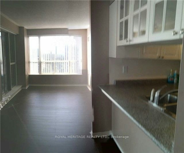1506-887 Bay Street, Toronto, ON, M5S 3K4 - 3