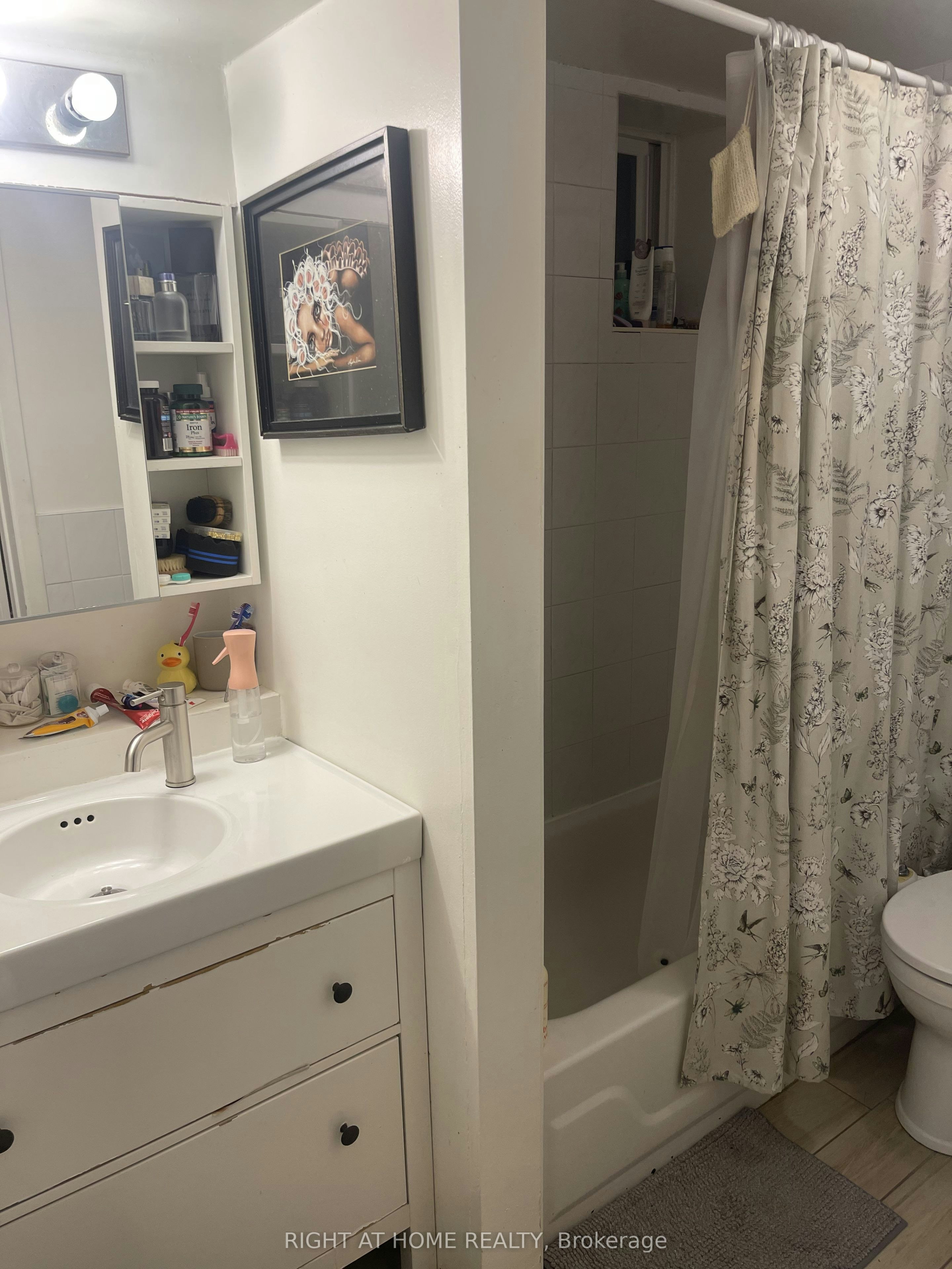 Lower Level-109 Lippincott Street, Toronto, ON, M5S 2P2 - 8