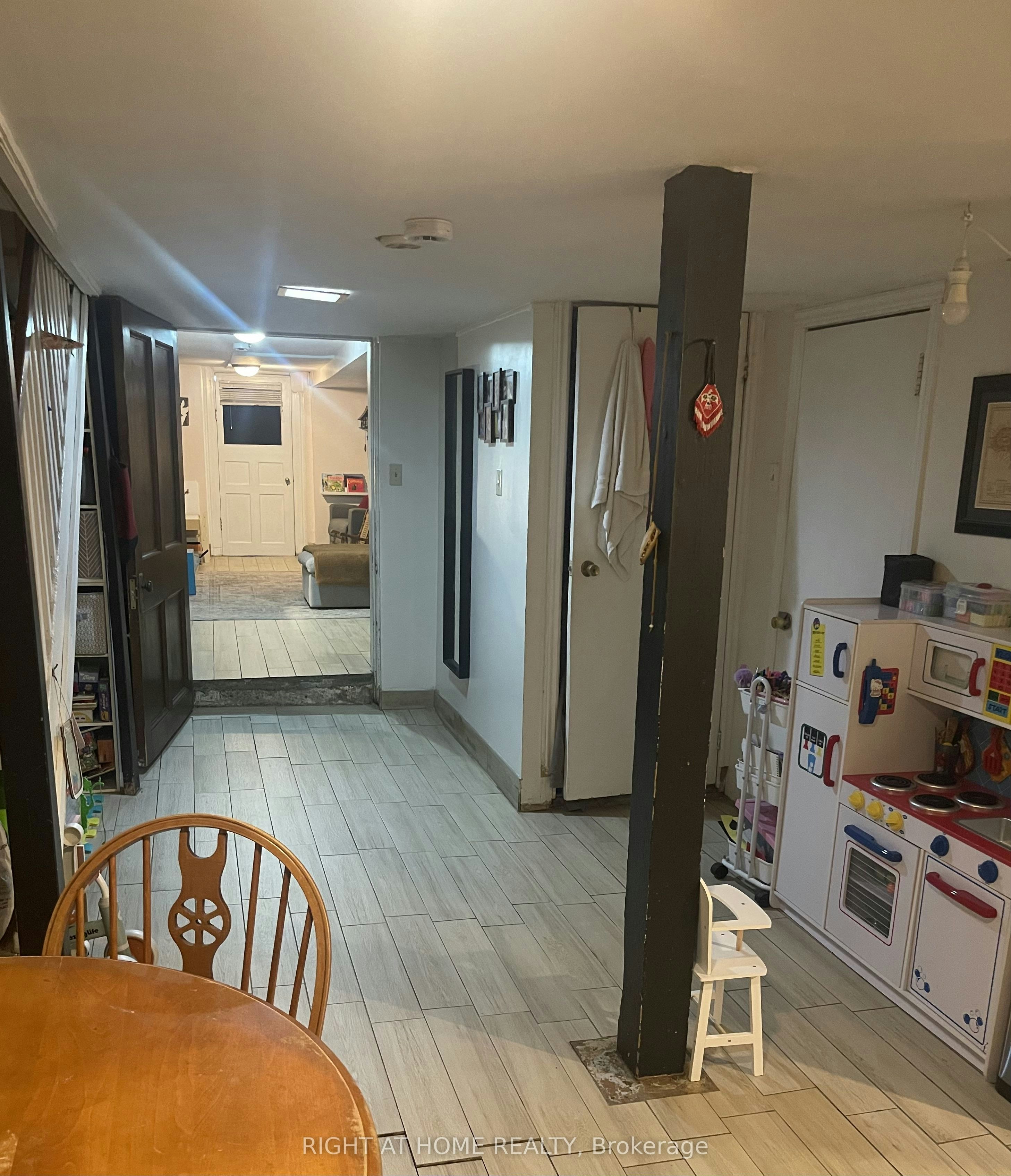 Lower Level-109 Lippincott Street, Toronto, ON, M5S 2P2 - 5