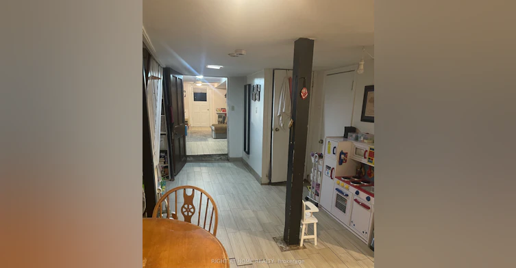 Lower Level-109 Lippincott Street, Toronto, ON, M5S 2P2 - 5
