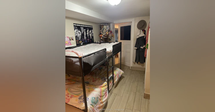 Lower Level-109 Lippincott Street, Toronto, ON, M5S 2P2 - 10
