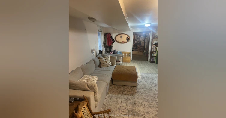 Lower Level-109 Lippincott Street, Toronto, ON, M5S 2P2 - 4