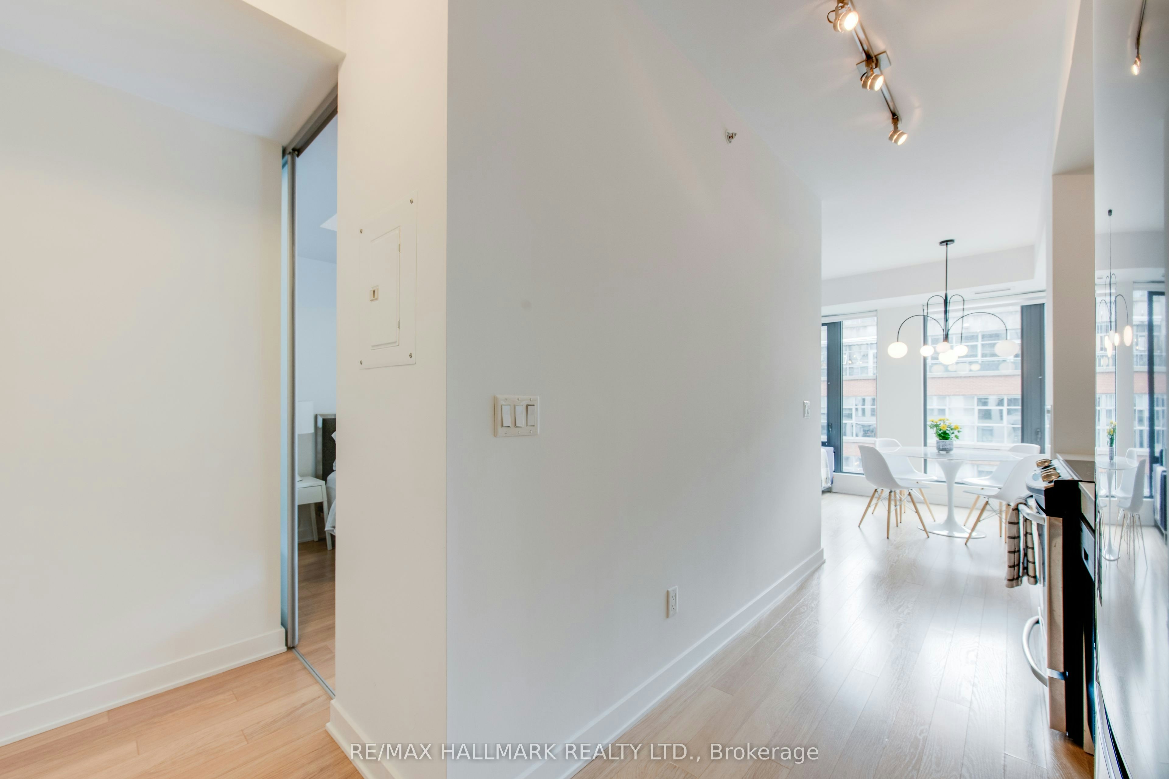 702-32 Camden Street, Toronto, ON, M5V 1V1 - 5