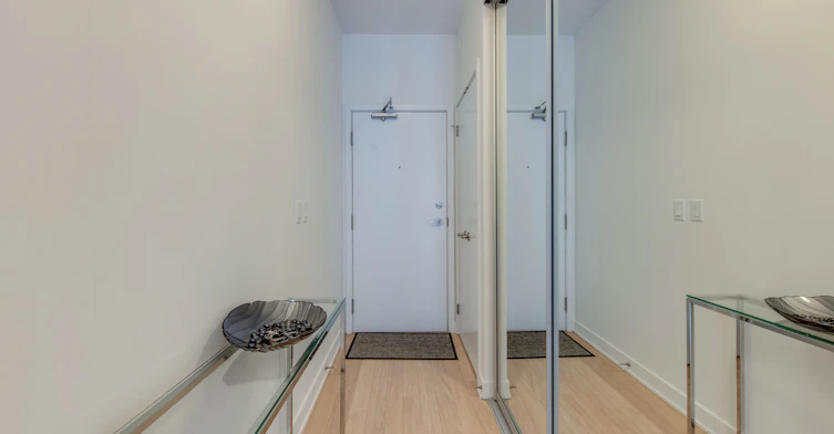 702-32 Camden Street, Toronto, ON, M5V 1V1 - 3
