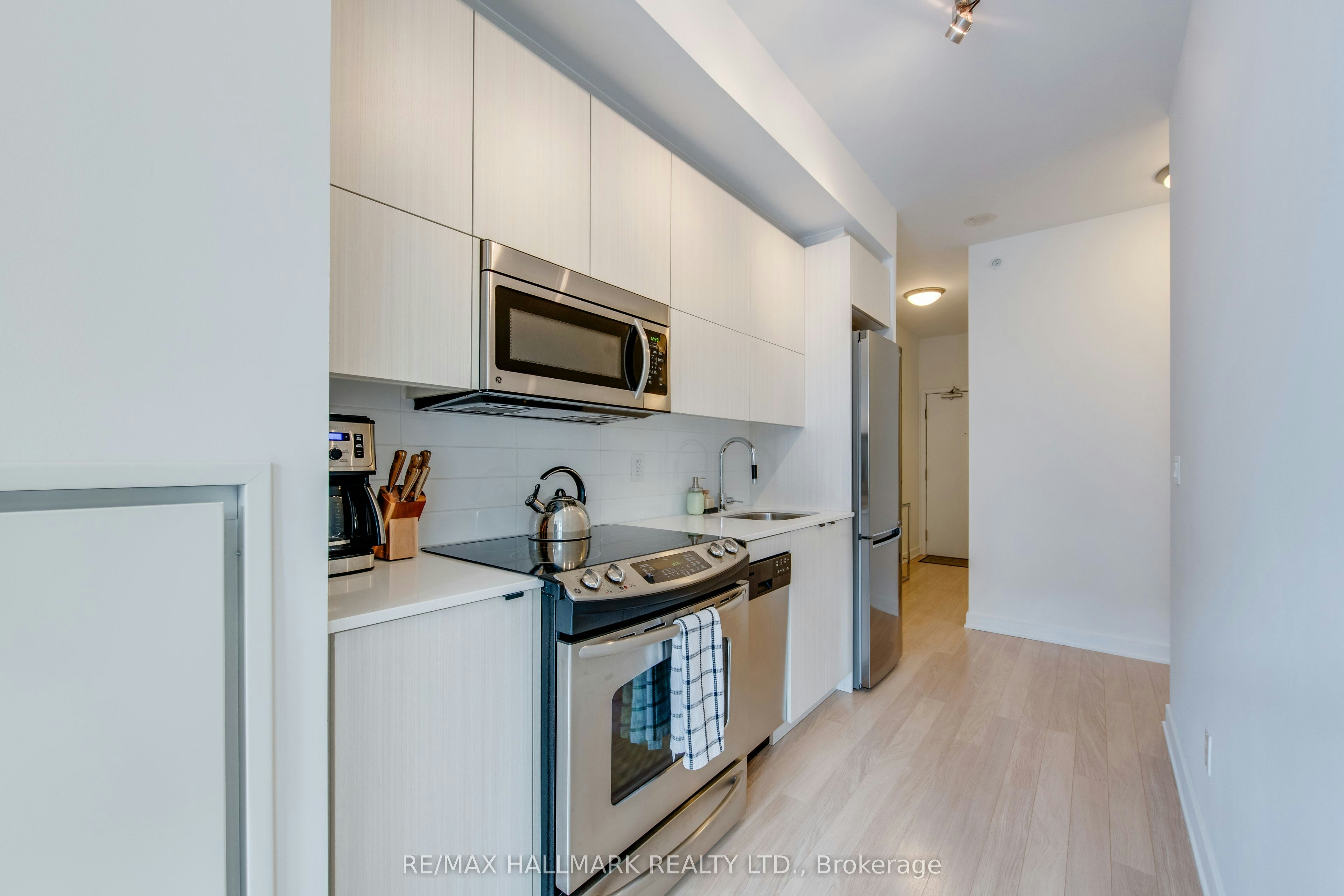 702-32 Camden Street, Toronto, ON, M5V 1V1 - 8