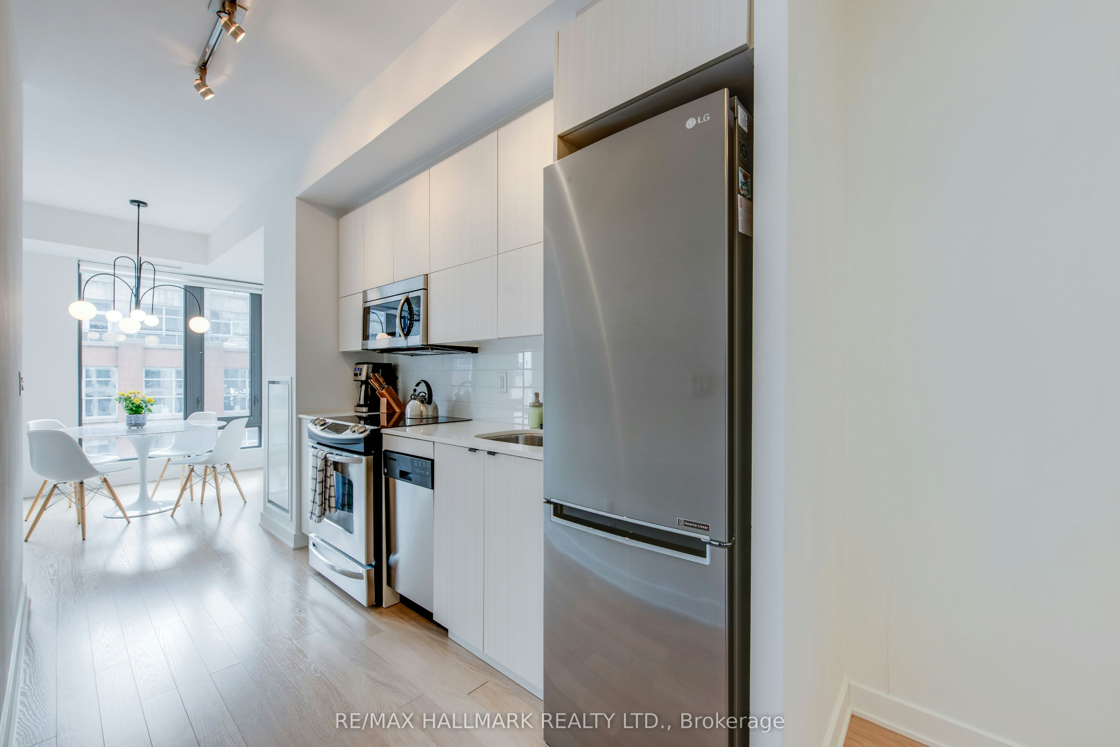 702-32 Camden Street, Toronto, ON, M5V 1V1 - 6