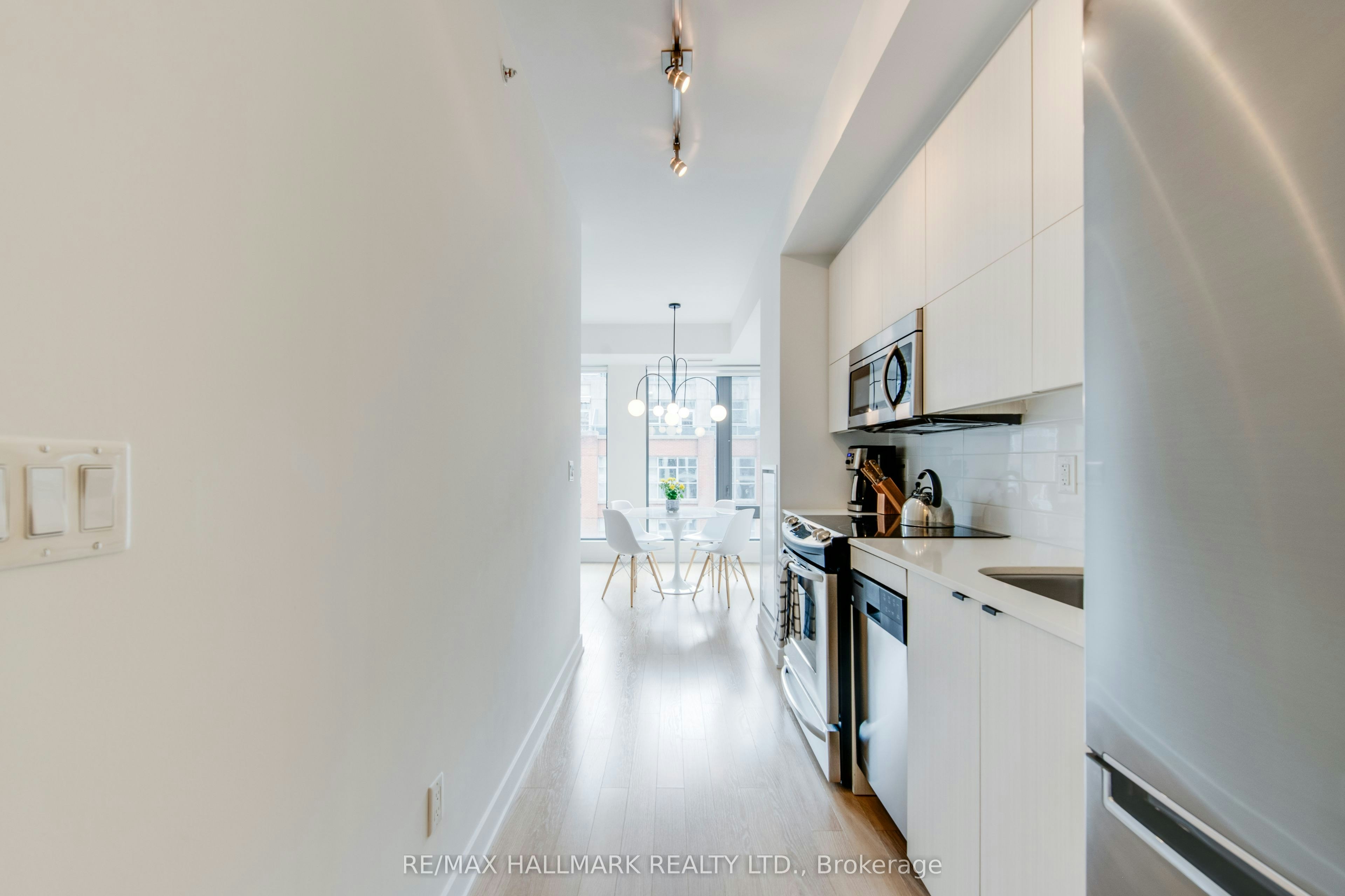 702-32 Camden Street, Toronto, ON, M5V 1V1 - 7