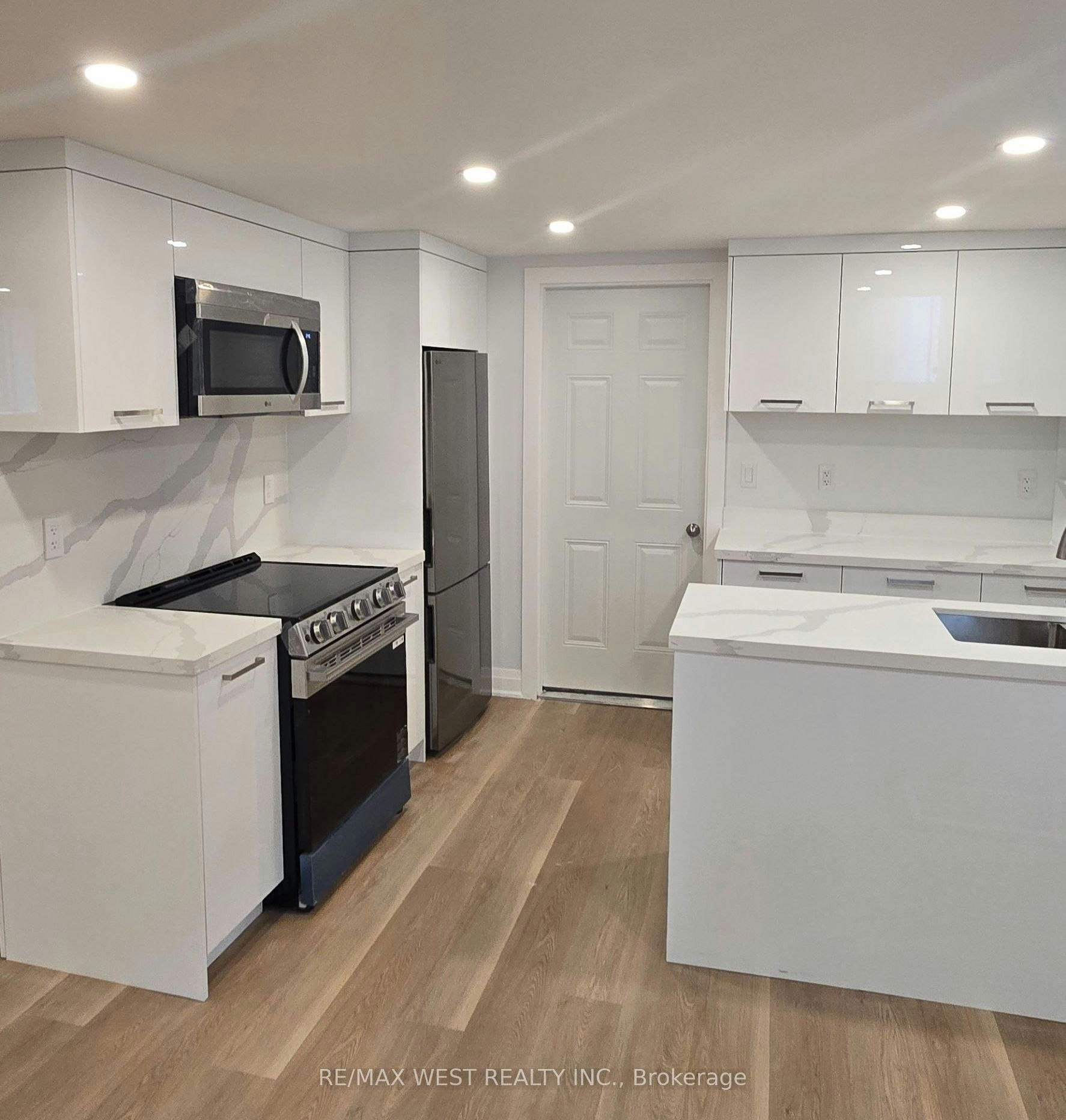 Basement-82 Madawaska Avenue, Toronto, ON, M2M 2R3 - 4