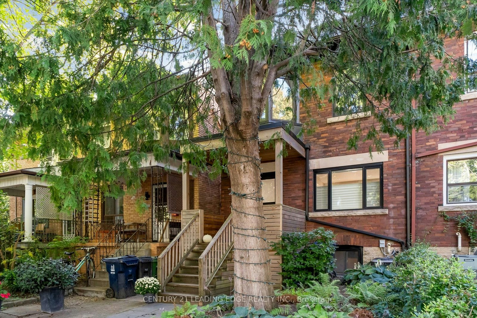 888 Manning Avenue, Toronto, ON, M6G 2X4 - 3