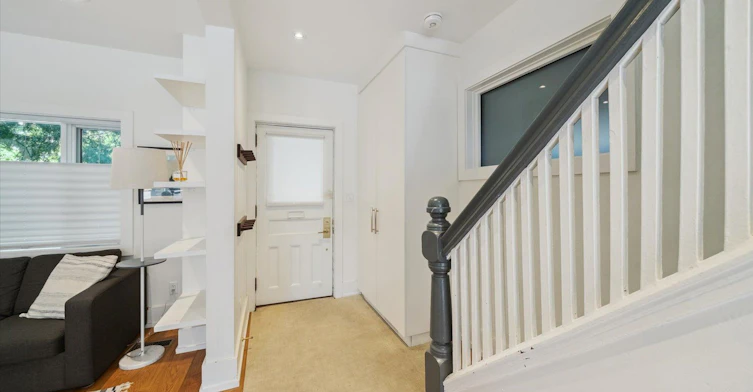 888 Manning Avenue, Toronto, ON, M6G 2X4 - 7