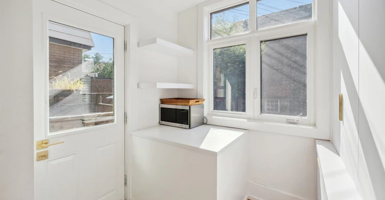 888 Manning Avenue, Toronto, ON, M6G 2X4 - 24