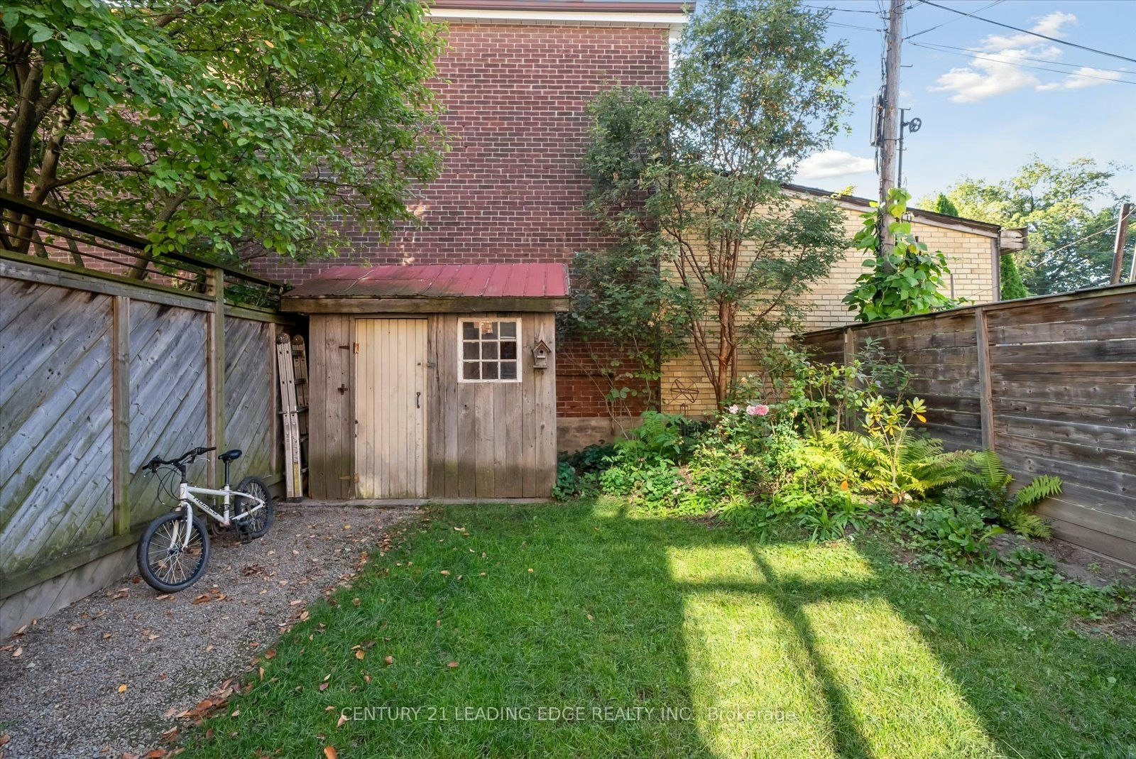 888 Manning Avenue, Toronto, ON, M6G 2X4 - 37