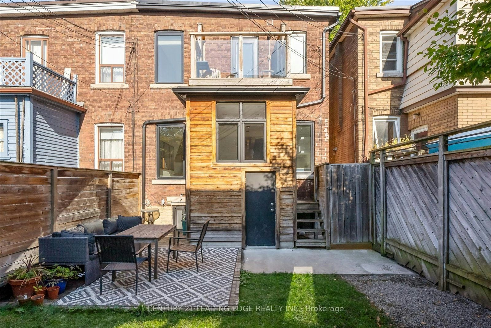 888 Manning Avenue, Toronto, ON, M6G 2X4 - 38