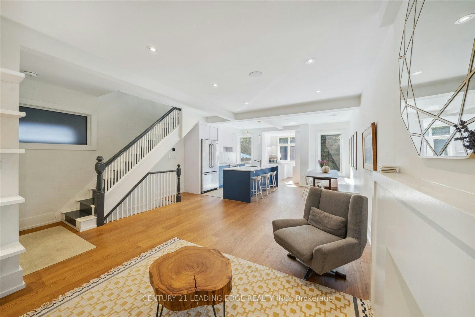 888 Manning Avenue, Toronto, ON, M6G 2X4 - 12