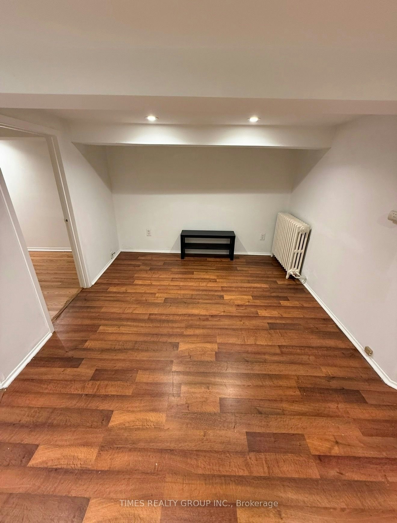 Lower-24 Coolmine Road, Toronto, ON, M6J 3E9 - 7