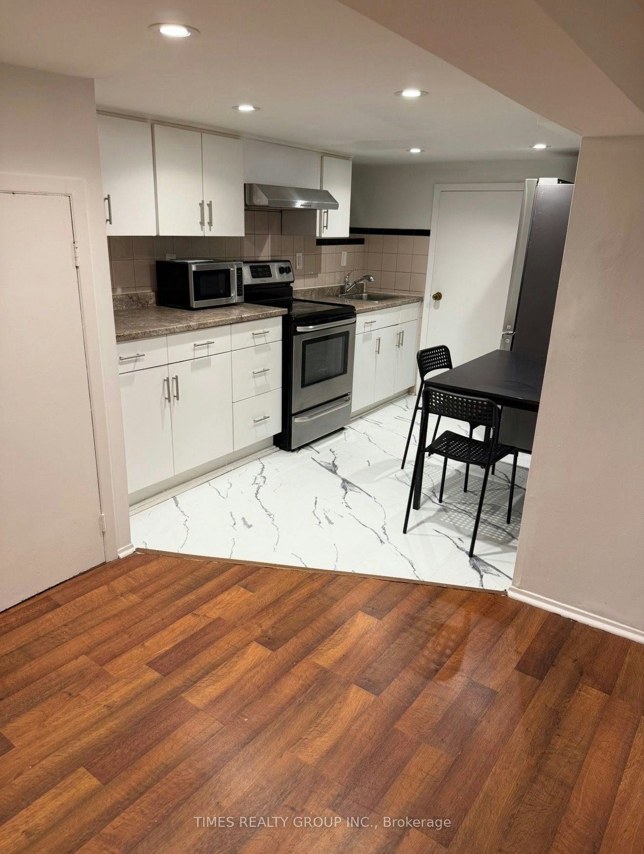 Lower-24 Coolmine Road, Toronto, ON, M6J 3E9 - 10