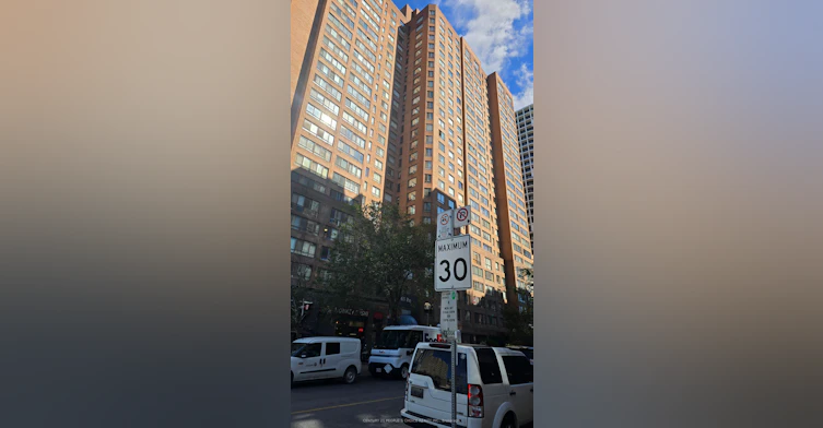 2604-633 Bay Street, Toronto, ON, M5G 2G4 - 2