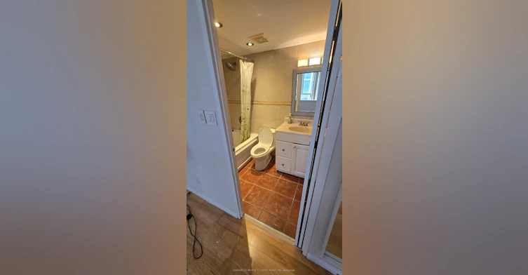 2604-633 Bay Street, Toronto, ON, M5G 2G4 - 8