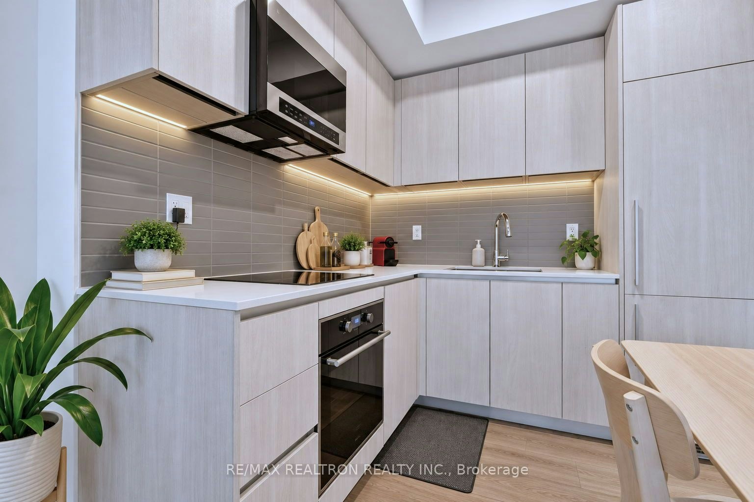 1205-8 Cumberland Street, Toronto, ON, M4W 0B6 - 10