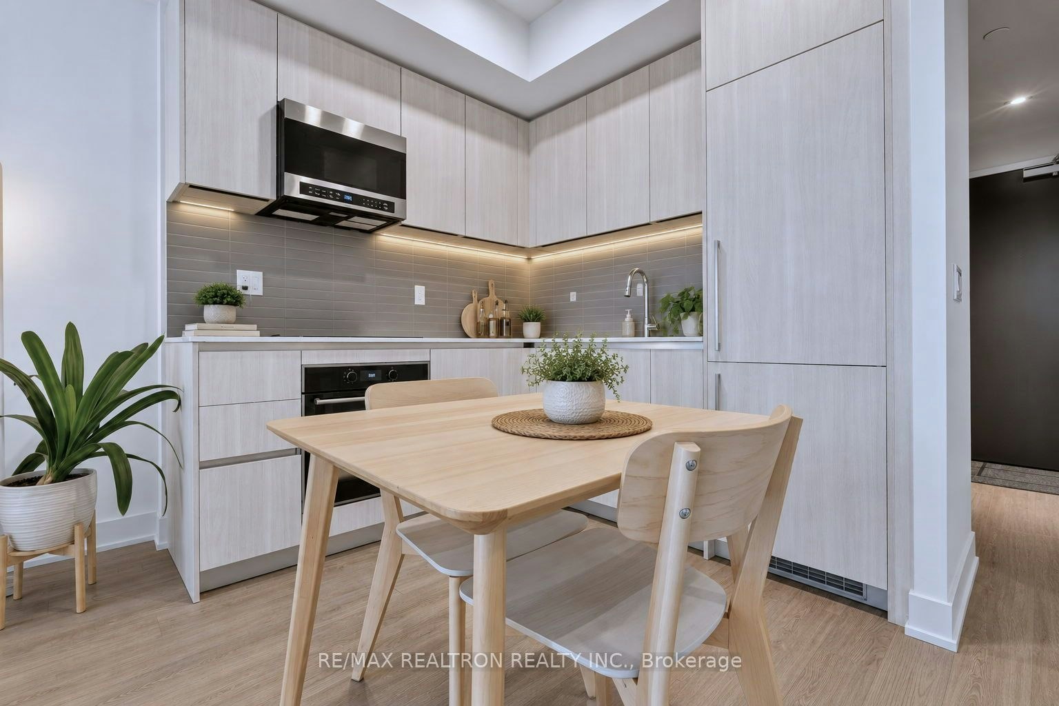 1205-8 Cumberland Street, Toronto, ON, M4W 0B6 - 9