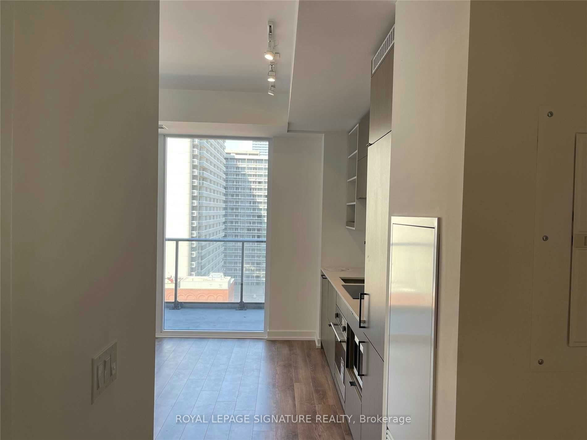 1301-20 Edward Street, Toronto, ON, M5G 0C5 - 10
