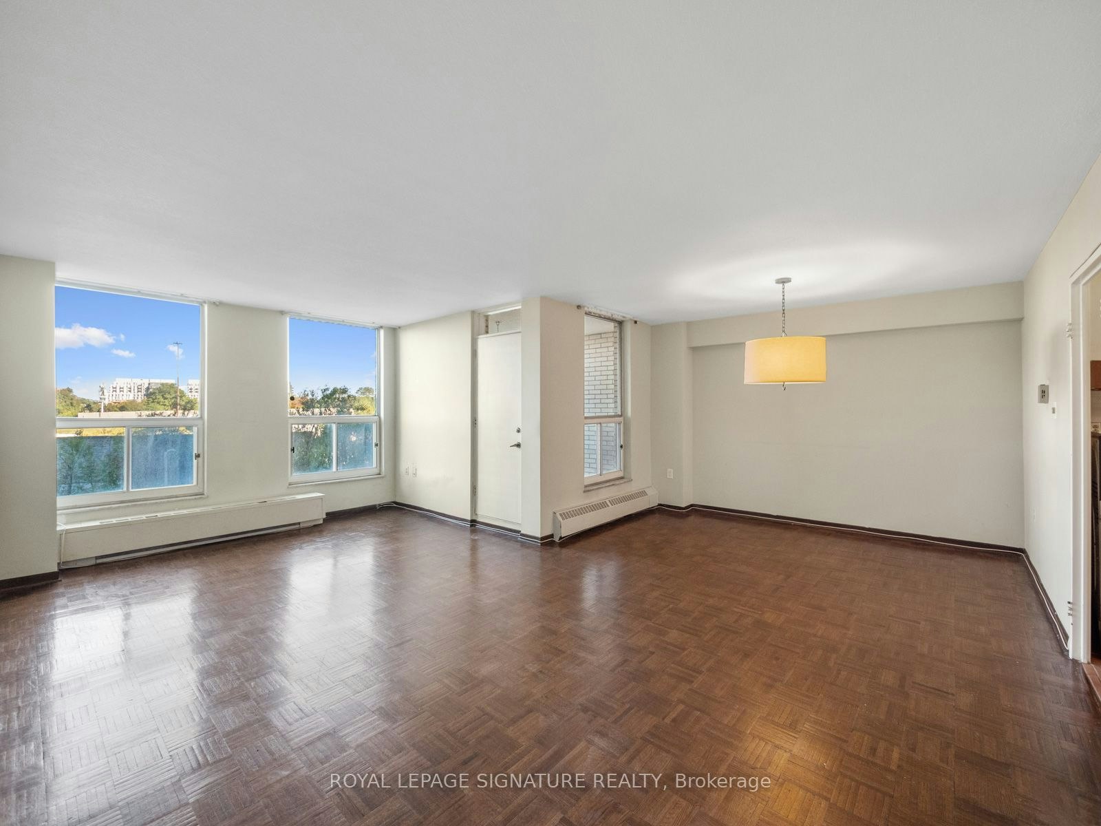 404-130 Neptune Drive, Toronto, ON, M6A 1X5