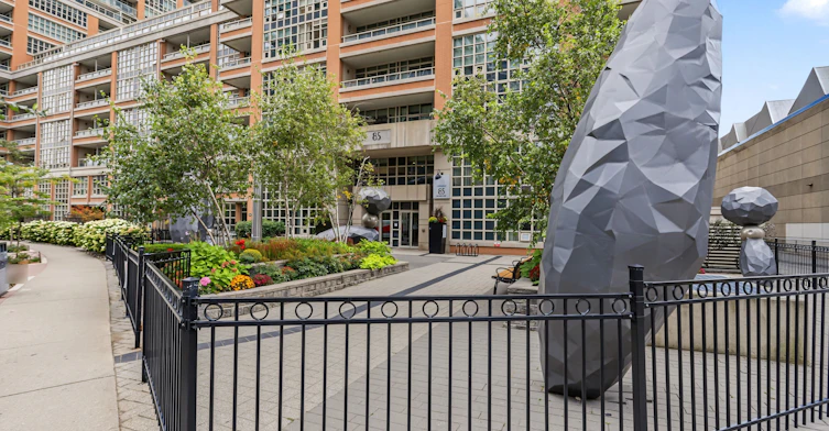 527-85 East Liberty Street, Toronto, ON, M6K 3R4 - 2