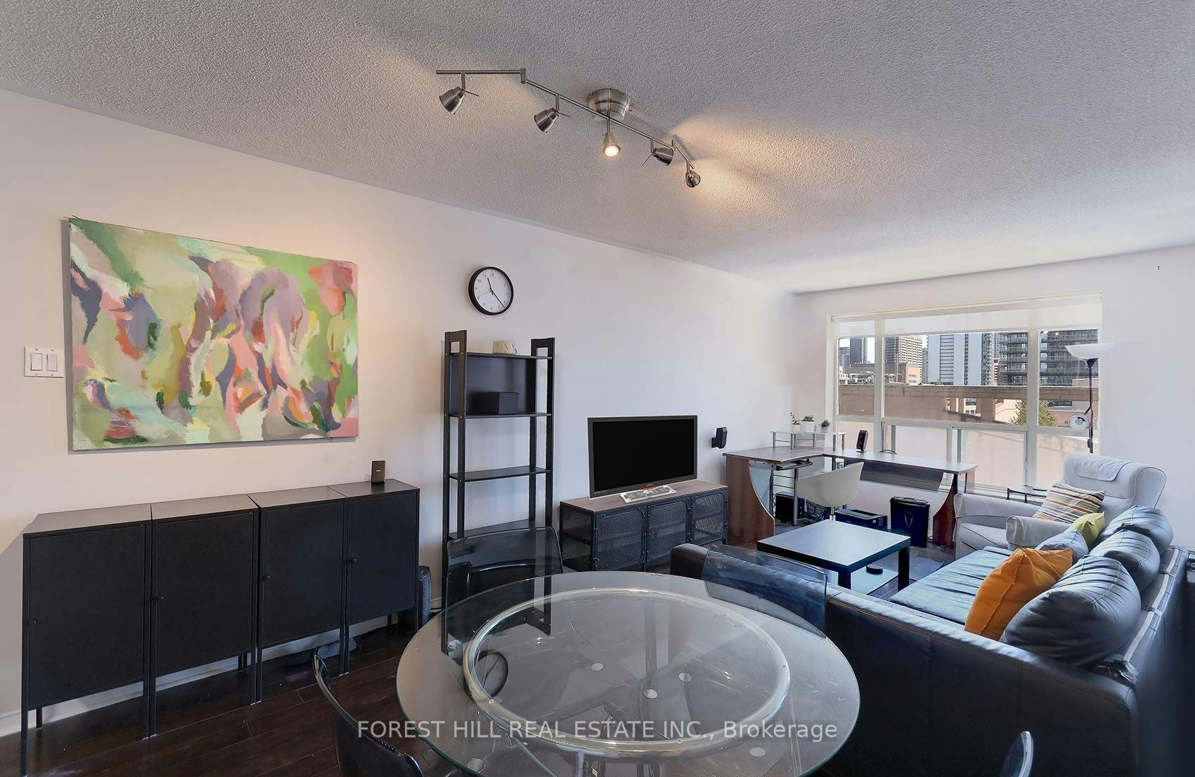 613-887 Bay Street, Toronto, ON, M5S 1Z7 - 4