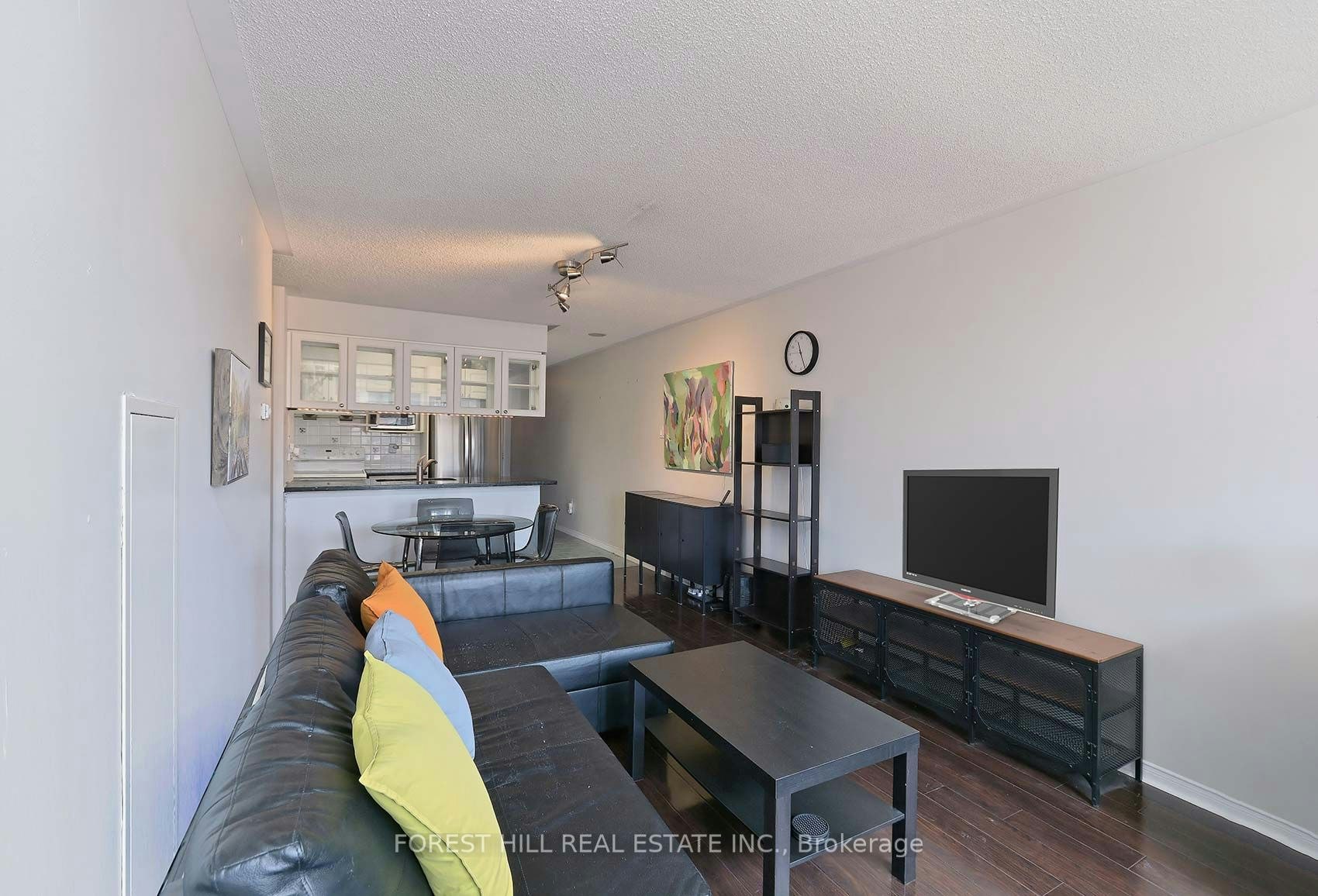 613-887 Bay Street, Toronto, ON, M5S 1Z7 - 5