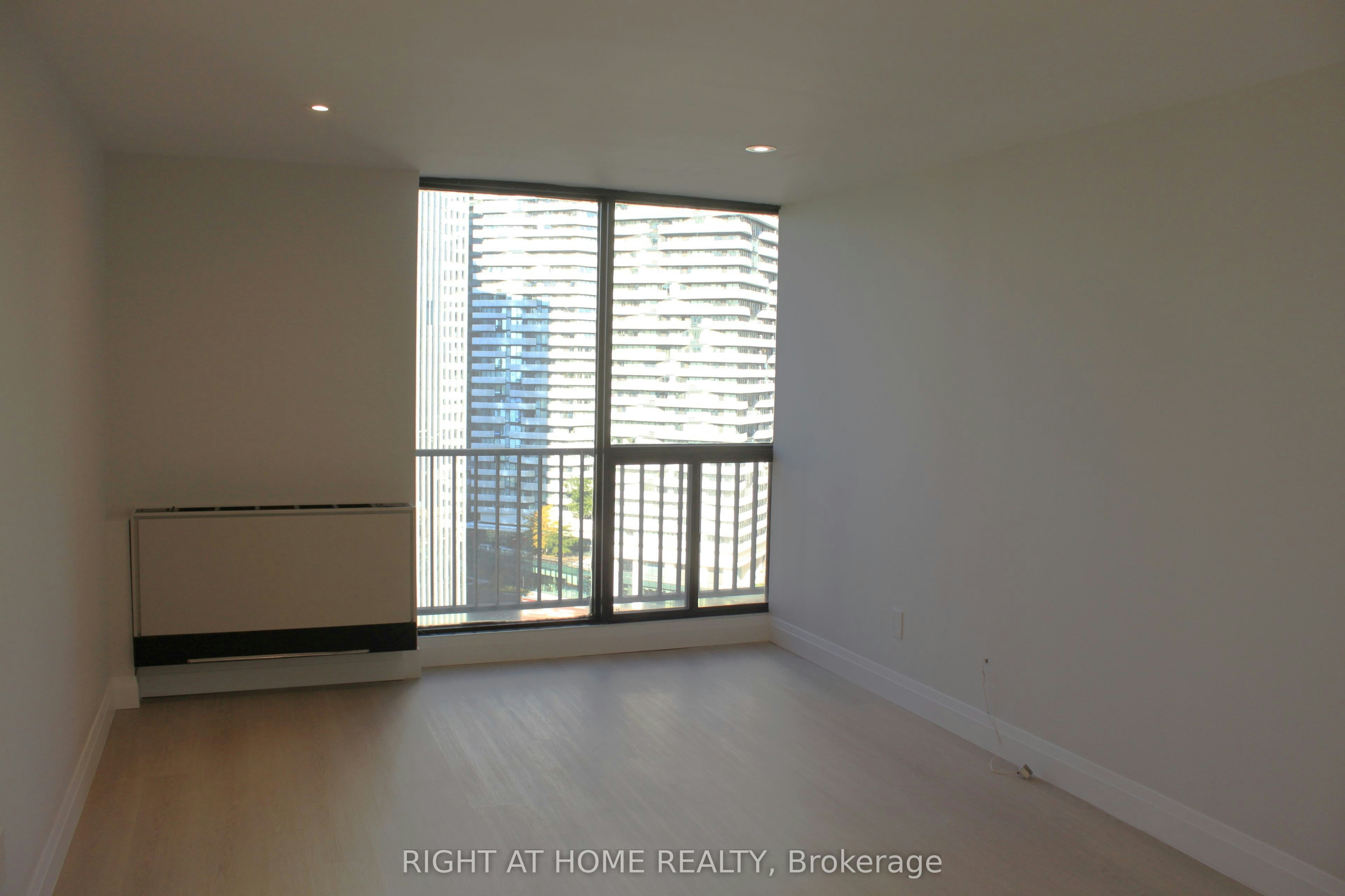2431-33 Harbour Square, Toronto, ON, M5J 2G2 - 15