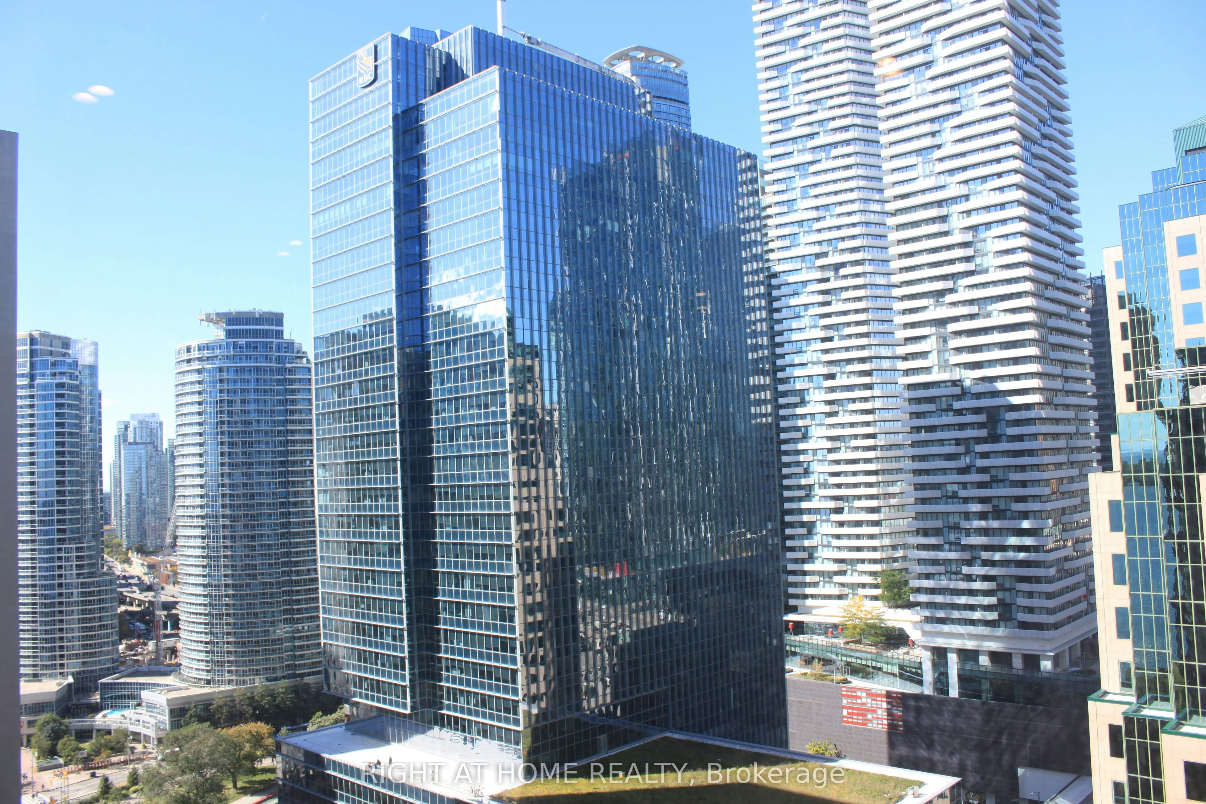 2431-33 Harbour Square, Toronto, ON, M5J 2G2 - 18