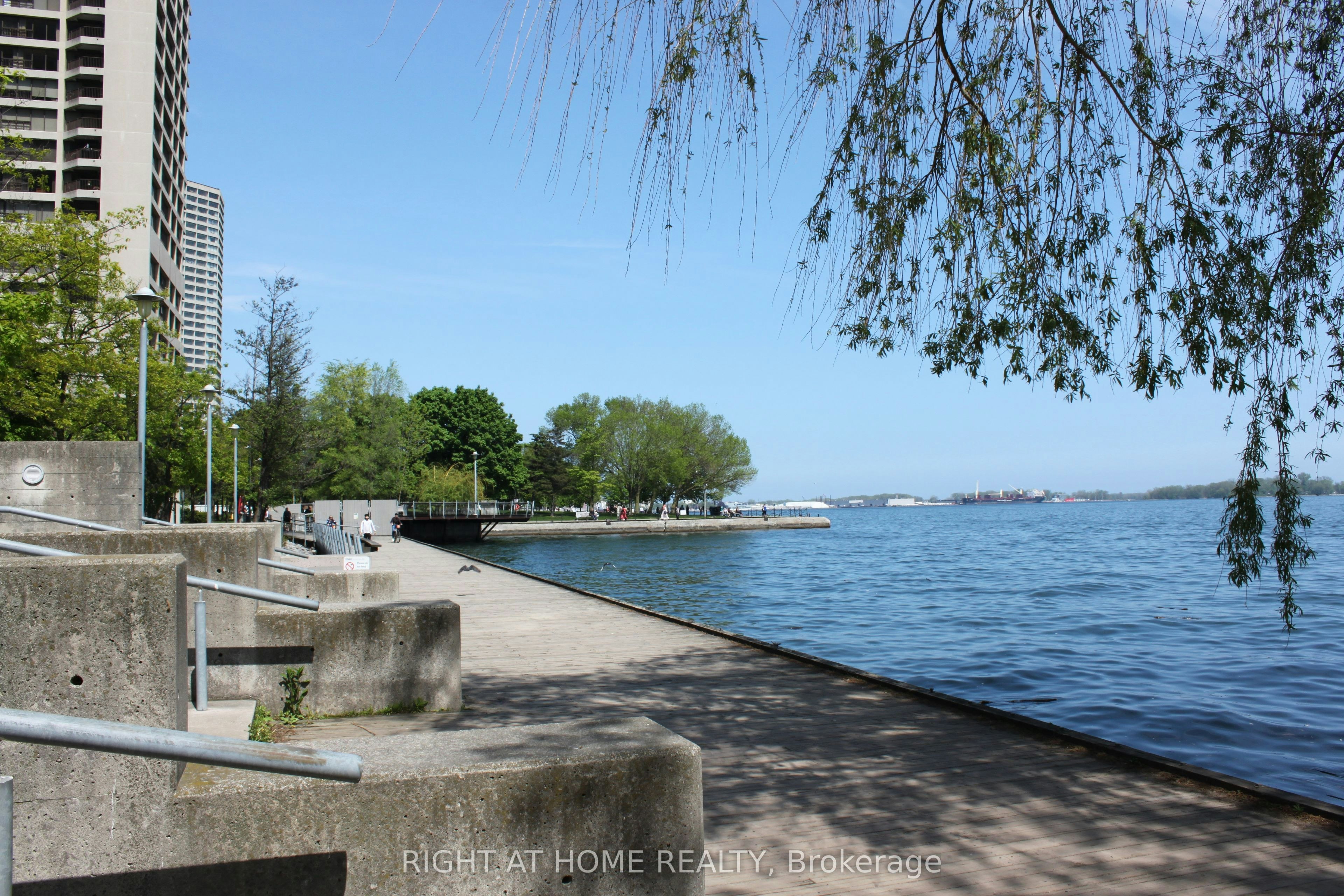 2431-33 Harbour Square, Toronto, ON, M5J 2G2 - 26
