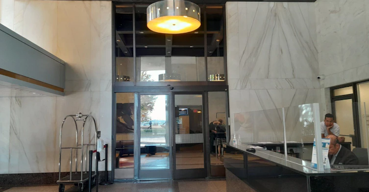 2431-33 Harbour Square, Toronto, ON, M5J 2G2 - 3