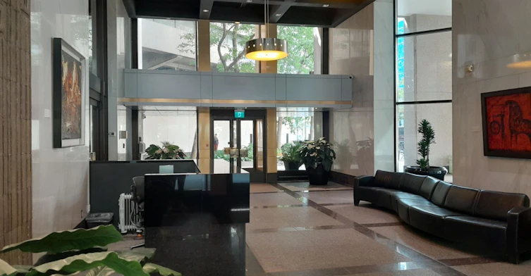 2431-33 Harbour Square, Toronto, ON, M5J 2G2 - 4