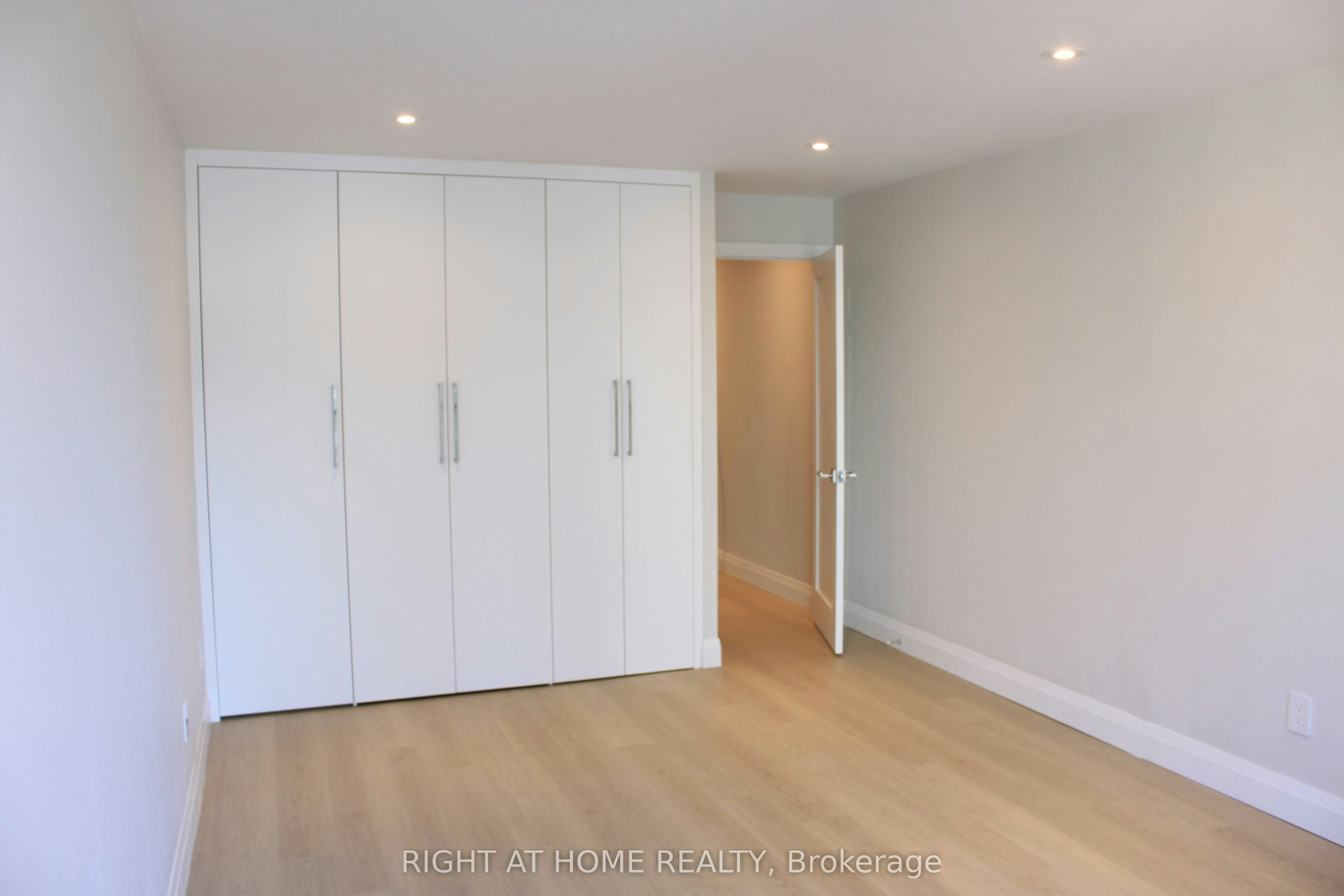 2431-33 Harbour Square, Toronto, ON, M5J 2G2 - 16
