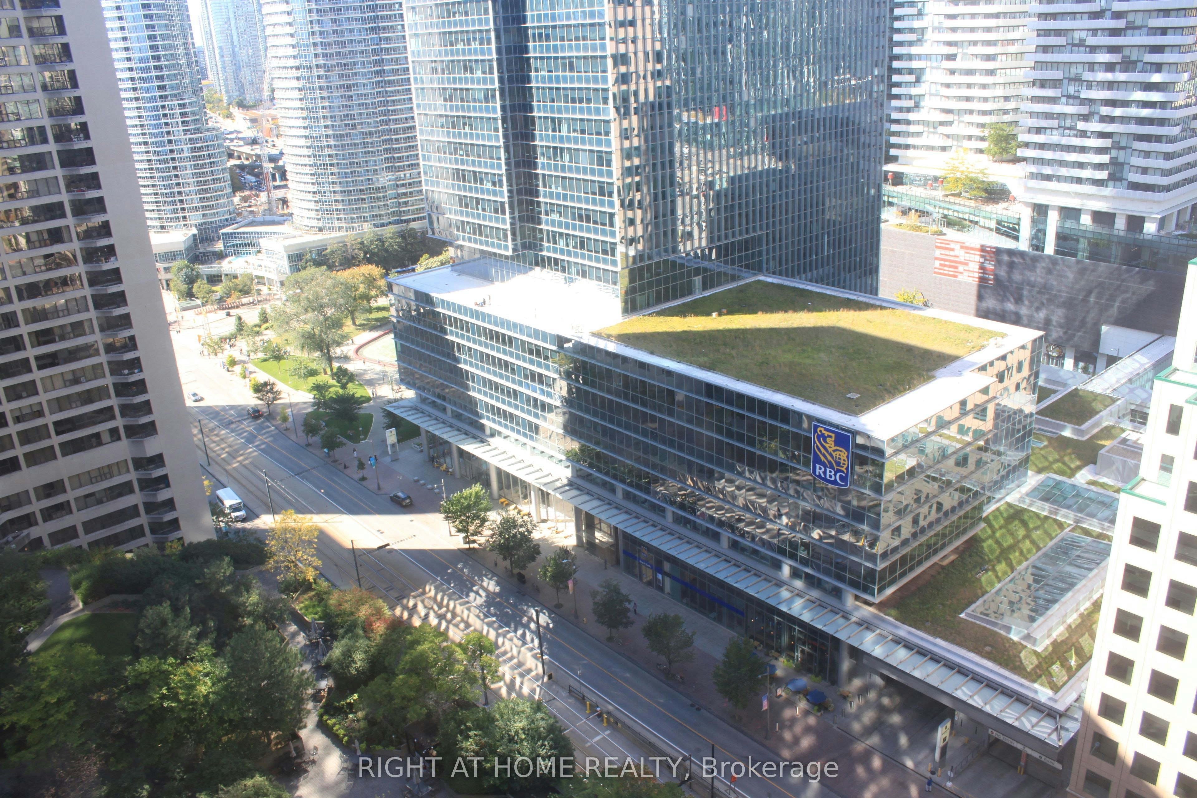 2431-33 Harbour Square, Toronto, ON, M5J 2G2 - 19