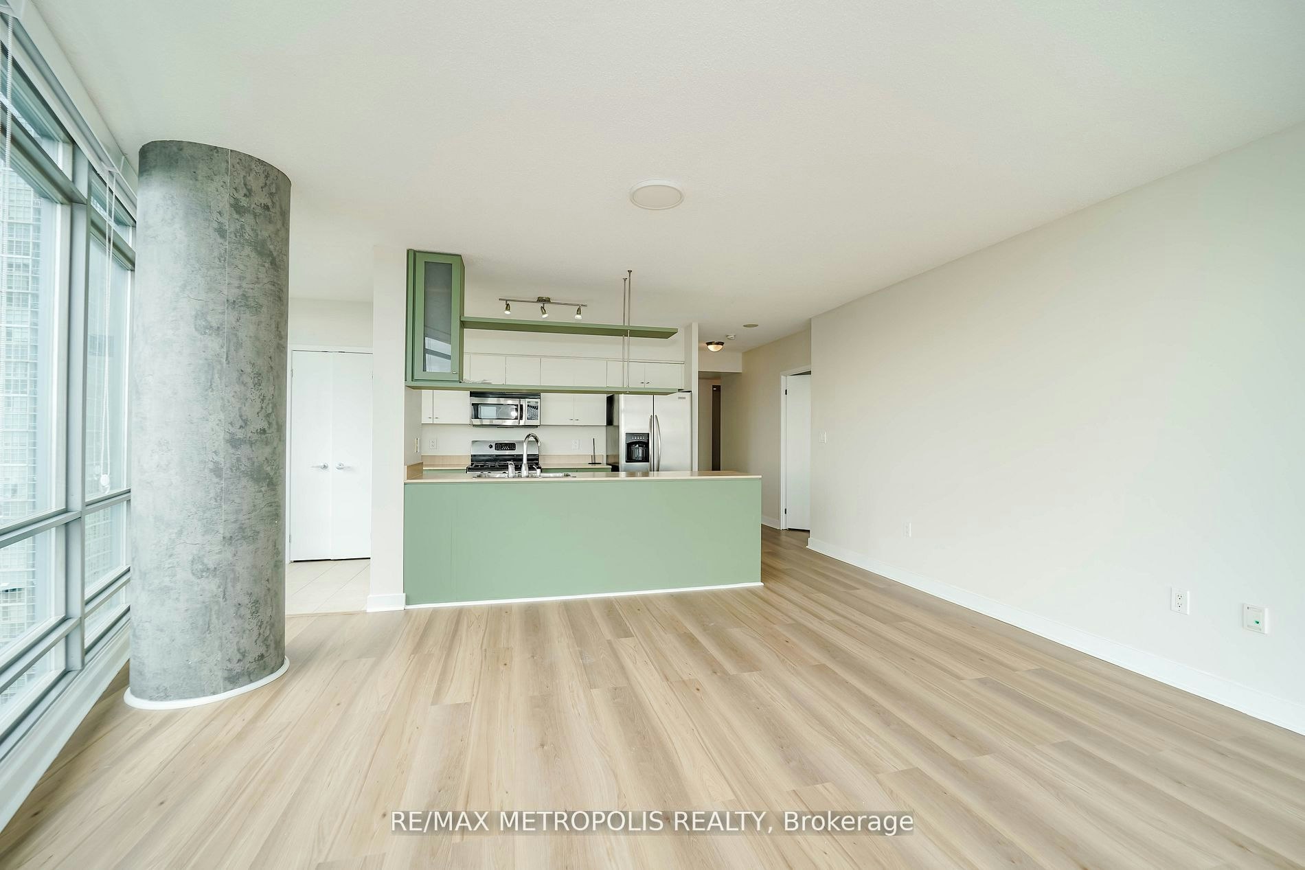 2503-5 Mariner Terrace, Toronto, ON, M5V 3V6 - 8